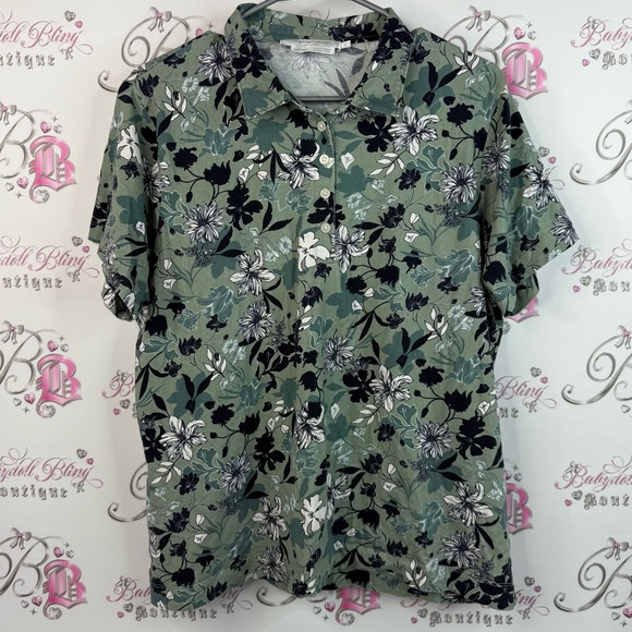 Simons Other - Simons t-shirt, half buttons, flowers polo Green Floral Button Down Shirt